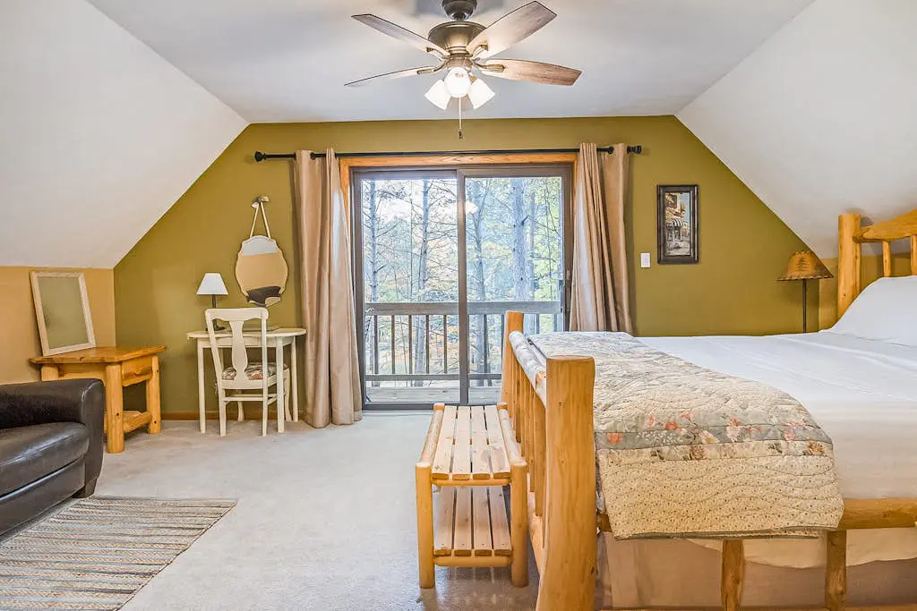 McKenzie's Lodge