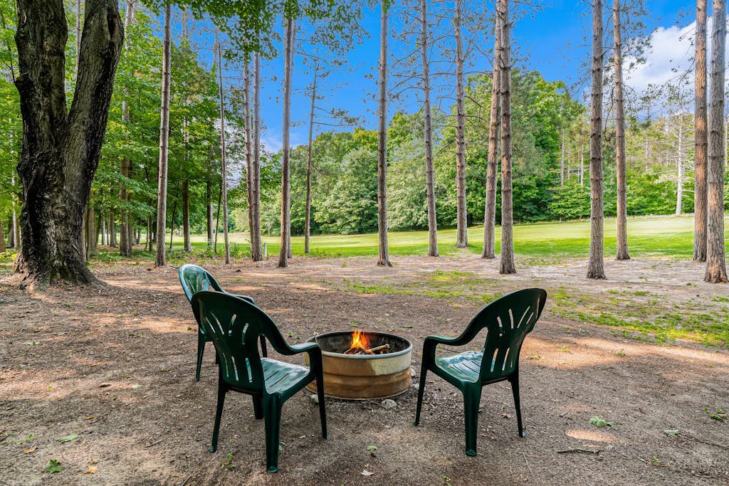 The Log Cabin | House in Thompsonville walking distance to resort amenities