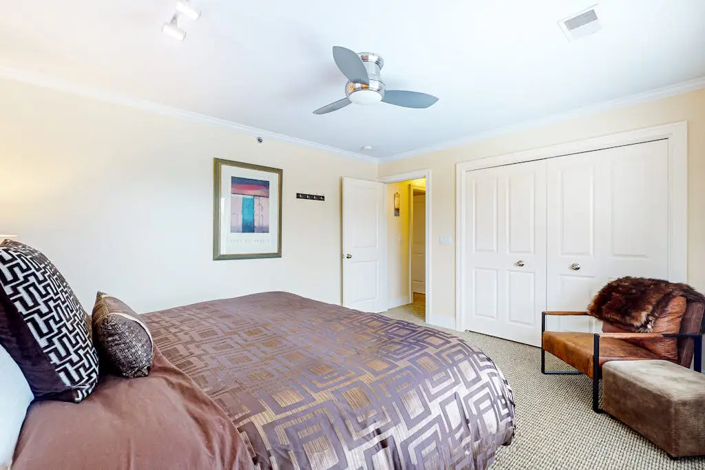 Northern Light Condominiums - Jack's Perch