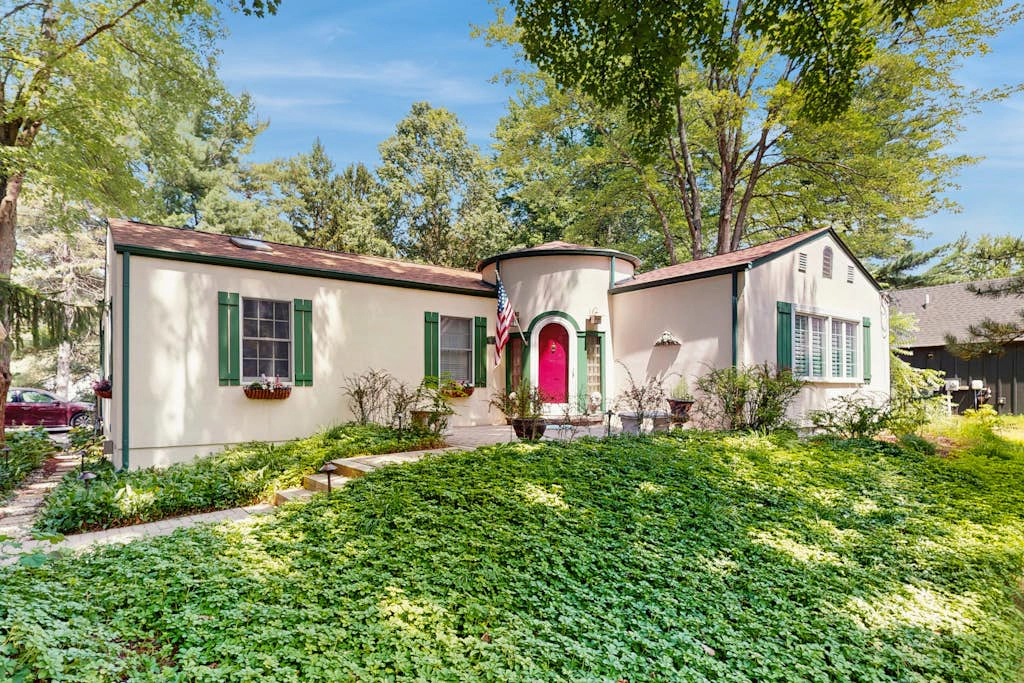 Wine Down Cottage