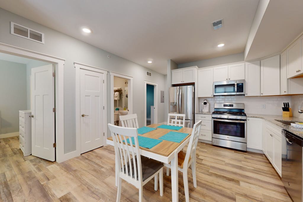 Cozy downtown TC ground floor condo, across from Grand Traverse Bay