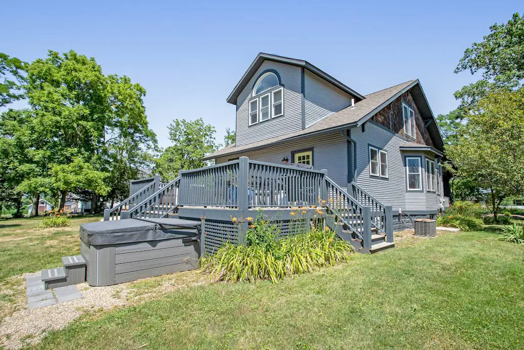 Three Oaks Retreat