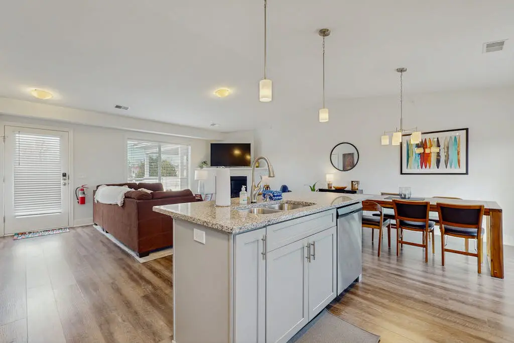 Northern Lights Condominiums - Blue Star Bliss