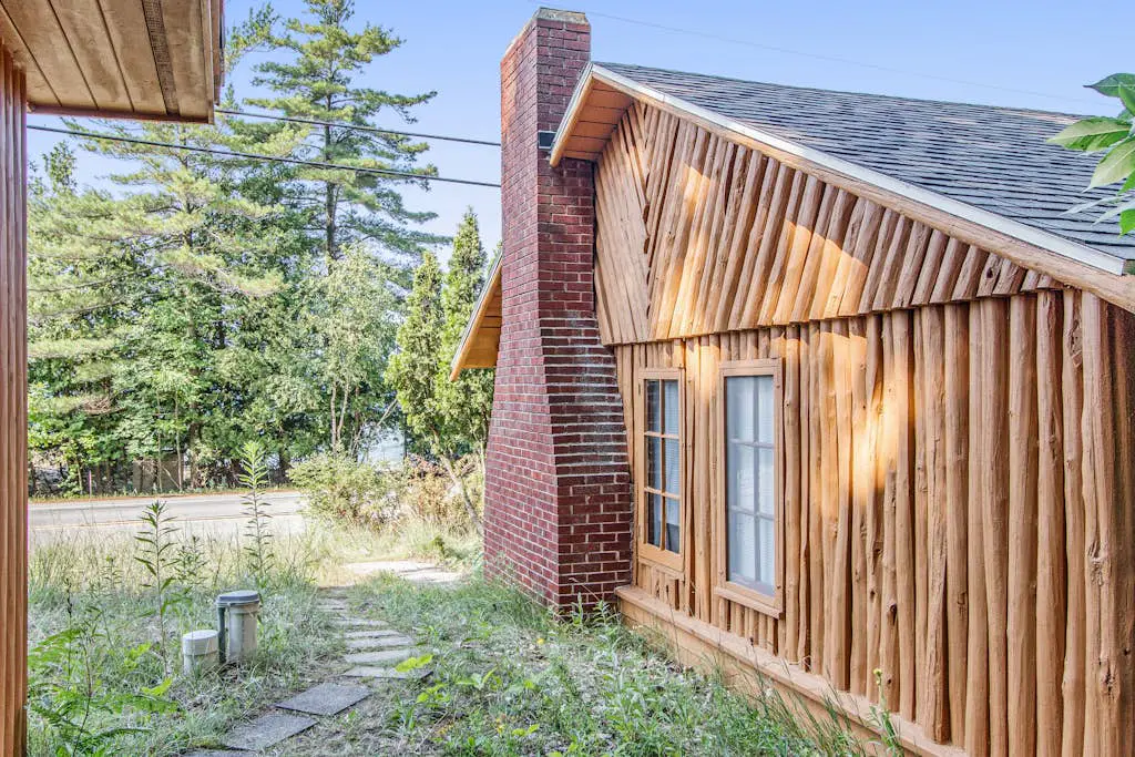 Cedar Cot & Cedar Tot