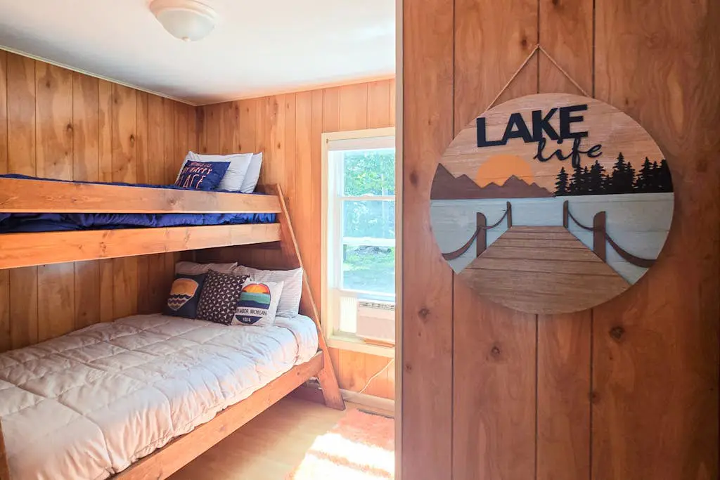 Dune Hideaway: On Little Glen Lake