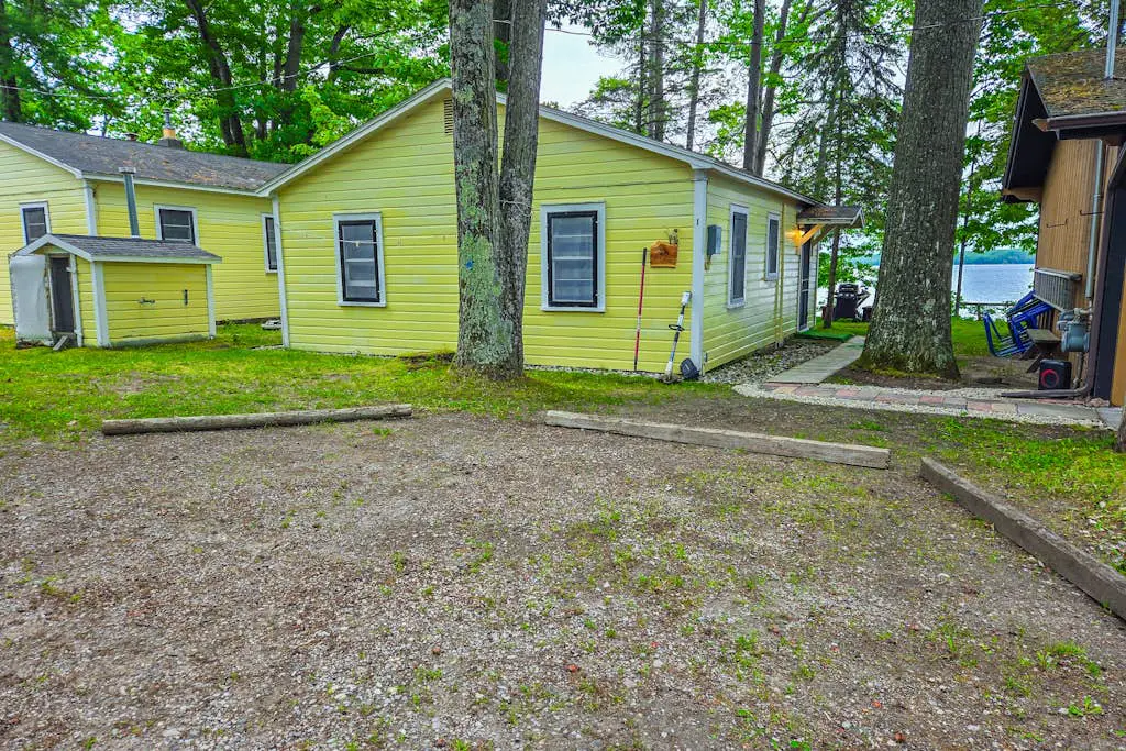 Smith Family Cottages- Cottage #1