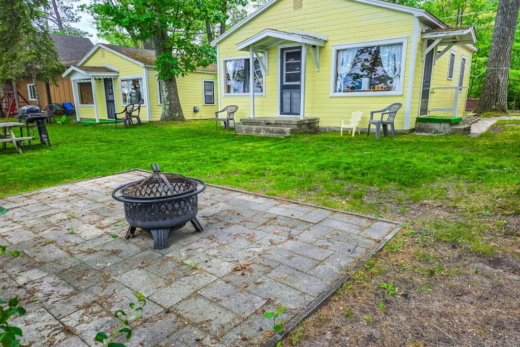 Smith Family Cottages- Cottage #1