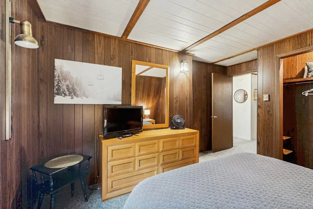 Crystal Chalet