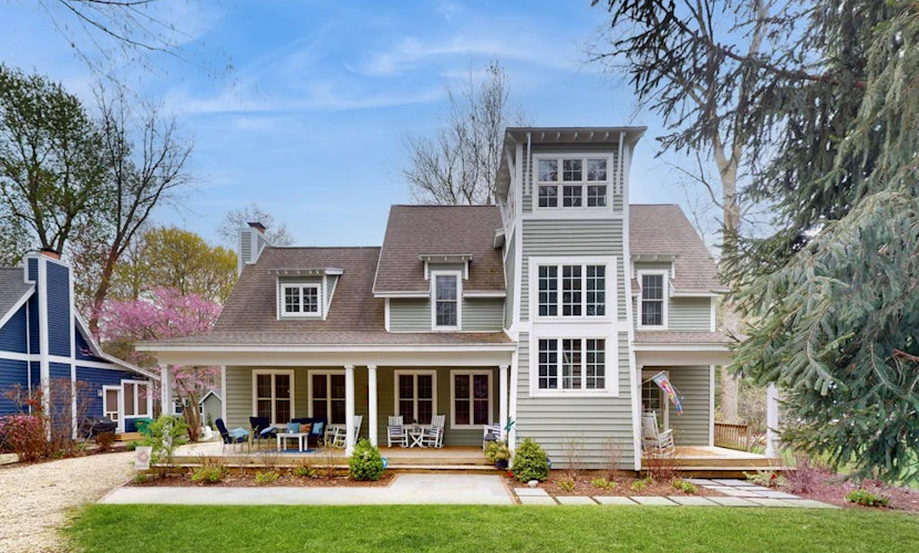 Lovely Union Pier Home with WiFi/Backyard/Firepit/Private Hot Tub/Pool