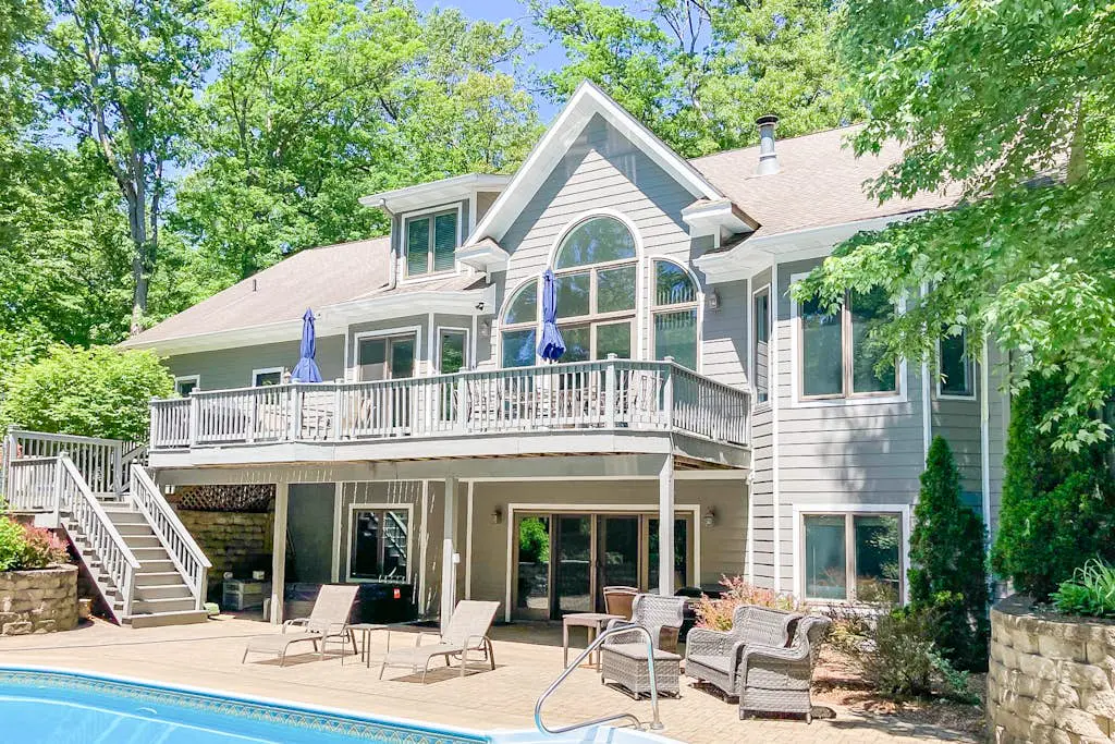 Creekside Retreat Pool House