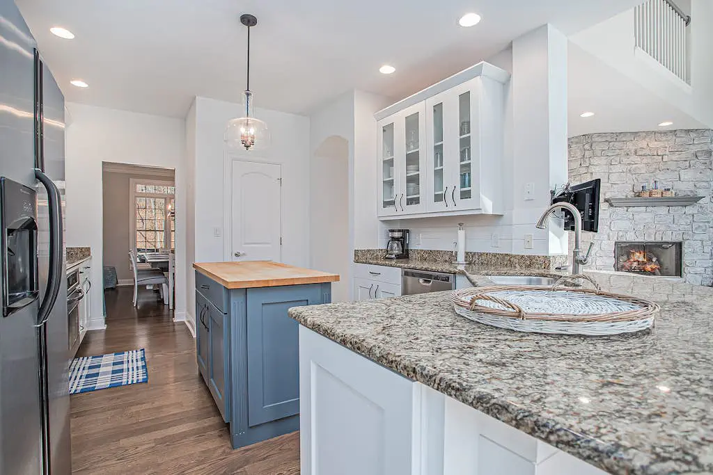 Creekside Retreat Pool House