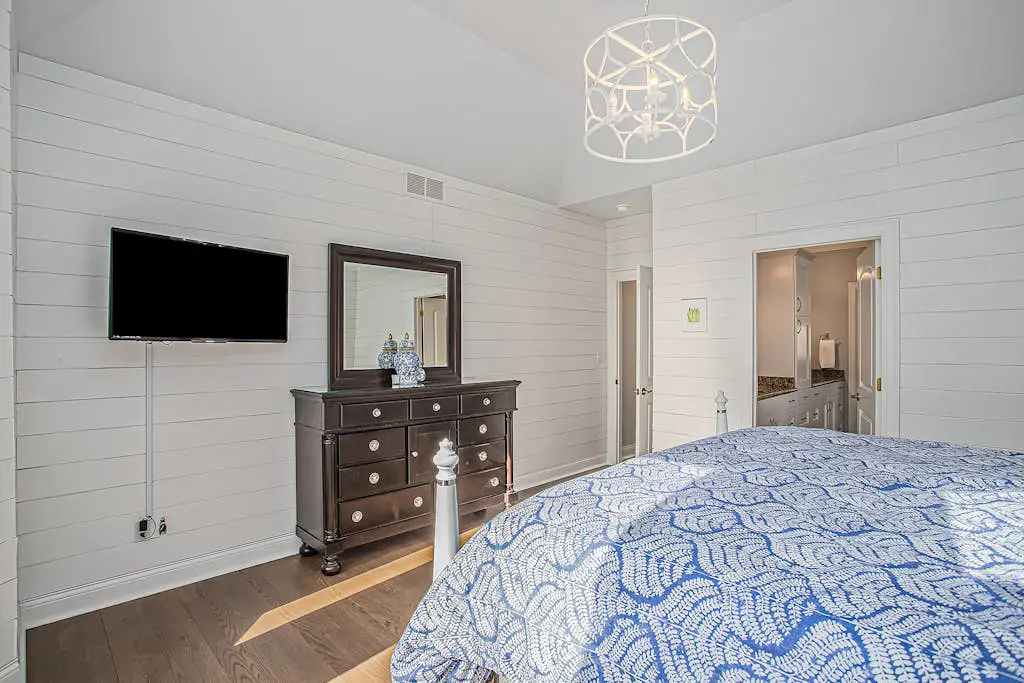 Creekside Retreat Pool House
