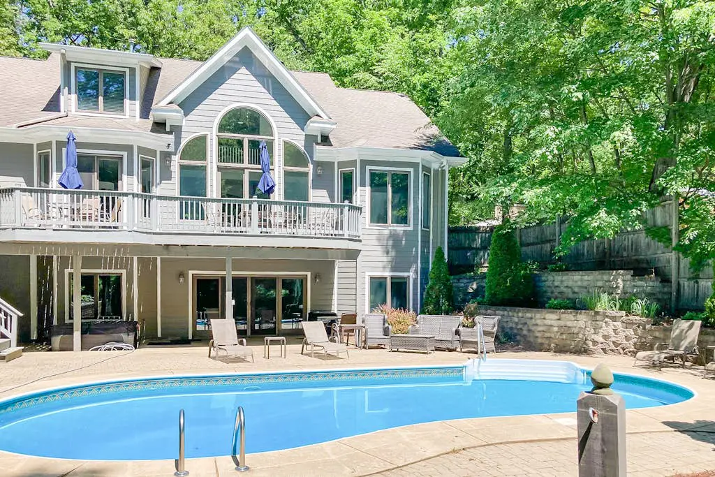 Creekside Retreat Pool House