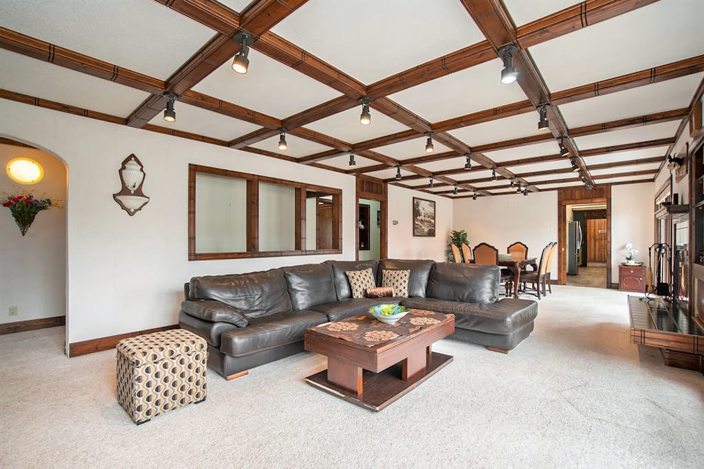 Dog-friendly home near Lake Michigan with patio & firepit