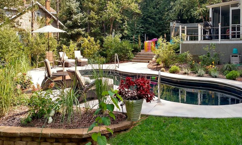 Secluded, charming home with in-ground pool, hot tub, firepit & high-speed WiFi