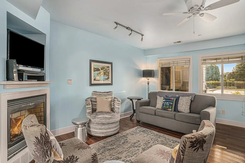 Northern Lights Condominiums - Bluebird Condo