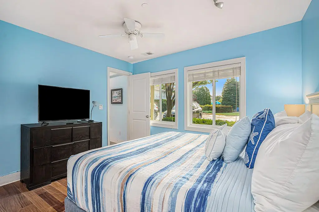 Northern Lights Condominiums - Bluebird Condo