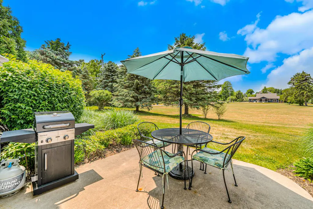 Lake Living at Northern Lights Condo 10