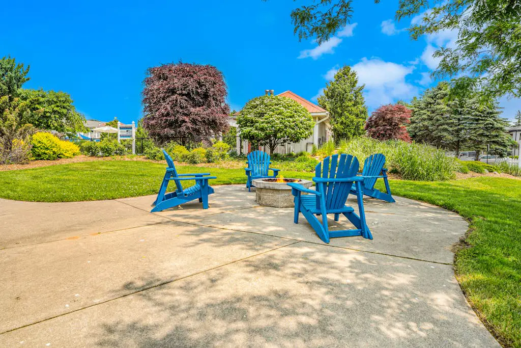 Lake Living at Northern Lights Condo 10