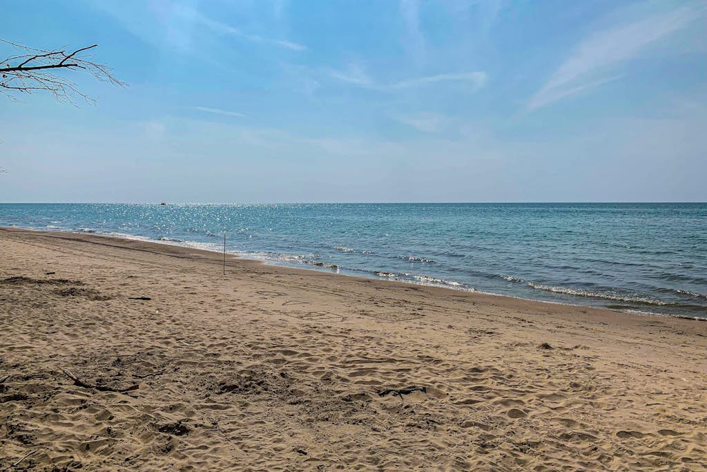 Stunning Lake Michigan Retreat w/ Pool, Hot tub, Grills, Fire pit, on the Beach