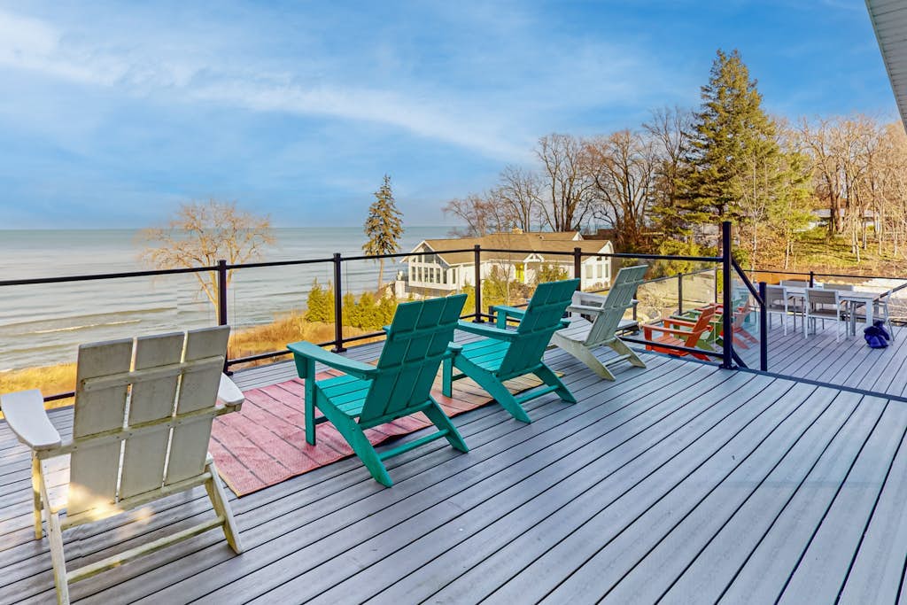 Lake Michigan Retreat w/ stunning views, hot tub, & large patio!