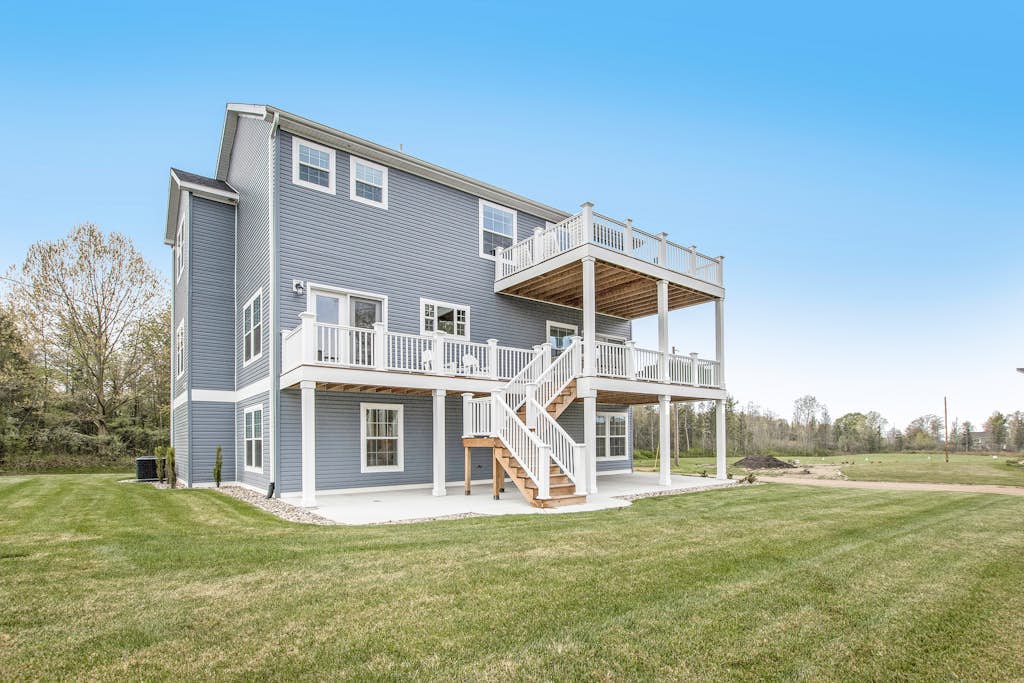 Three-Story, Deluxe Home w/ Central AC, Furnished Decks & Lake View