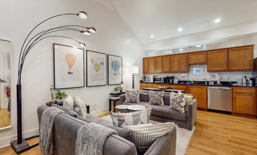 Hip, Cozy Garden & Lakeview Home w/Kitchenette, Furnished Patio, Great Location