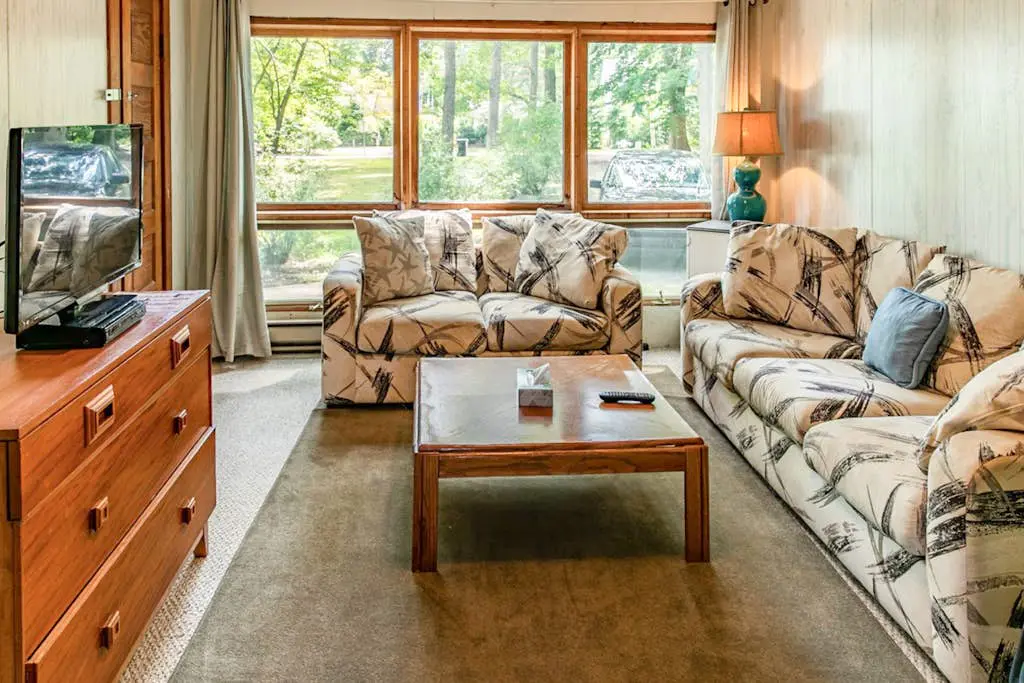 Casual Lake Living