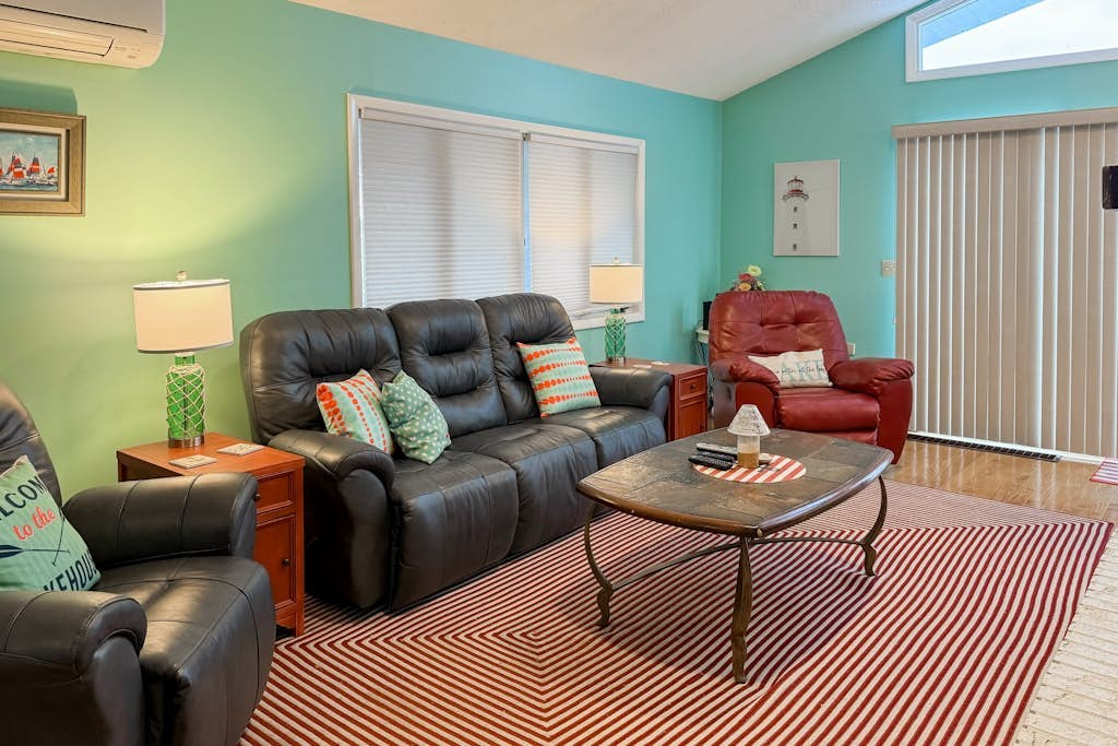 Dreamy escape on the water of Crystal Lake w/ spacious deck & private dock