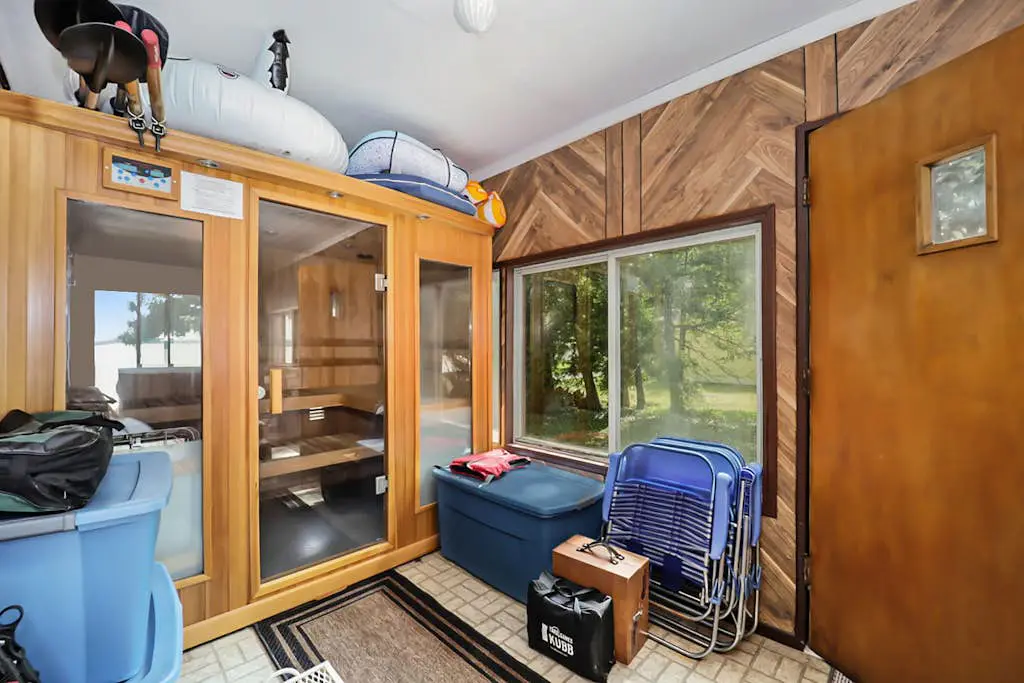 The Summer Cabin