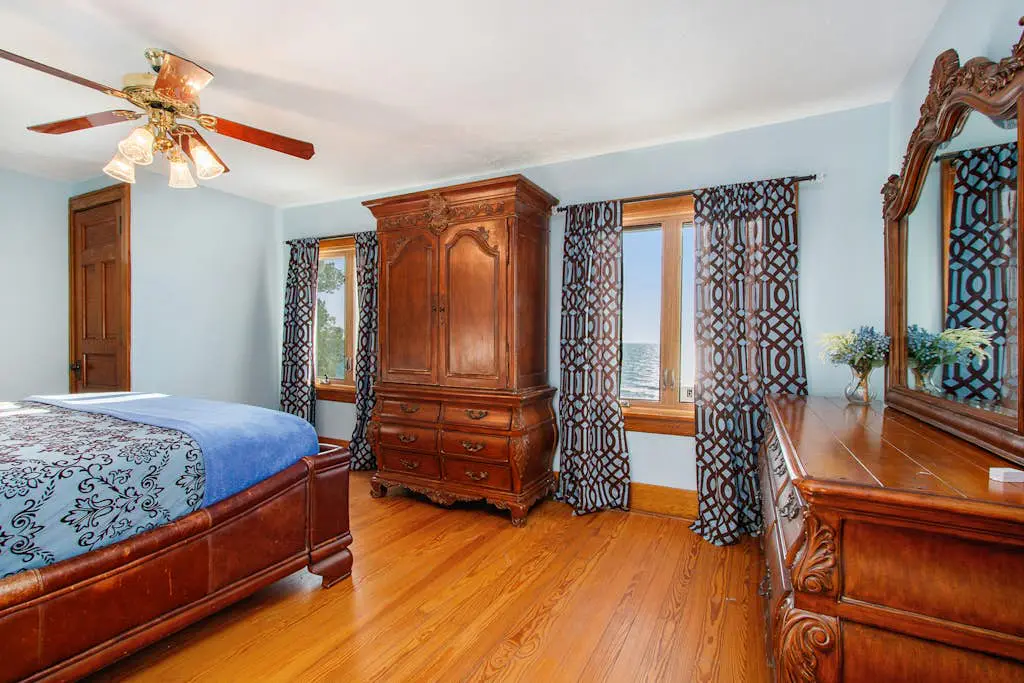 Lake Michigan Retreat- Upper Duplex