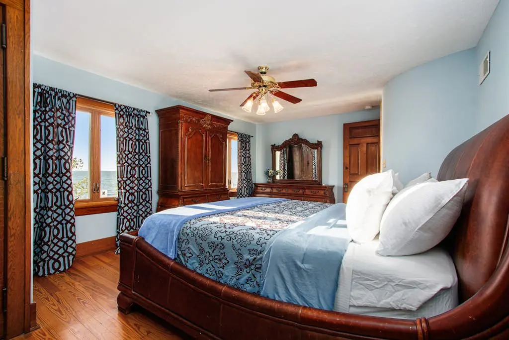 Lake Michigan Retreat- Upper Duplex