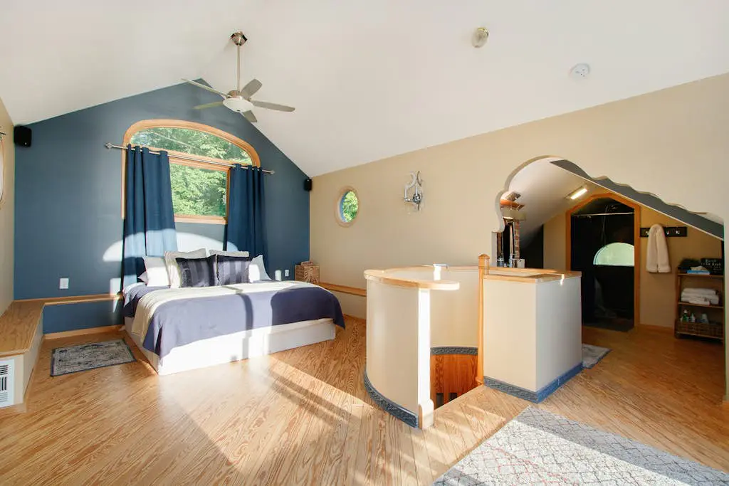 Lake Michigan Retreat- Upper Duplex