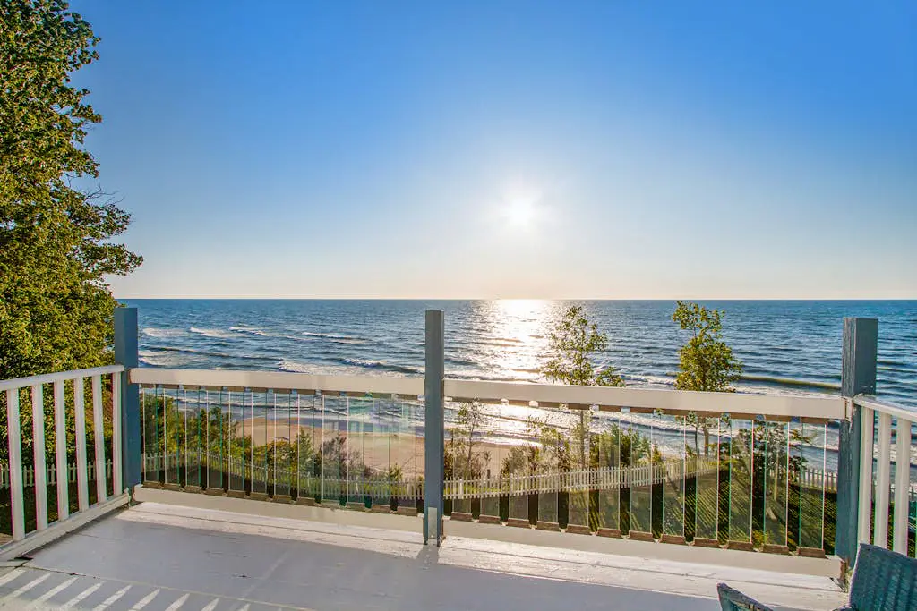 Lake Michigan Retreat- Upper Duplex