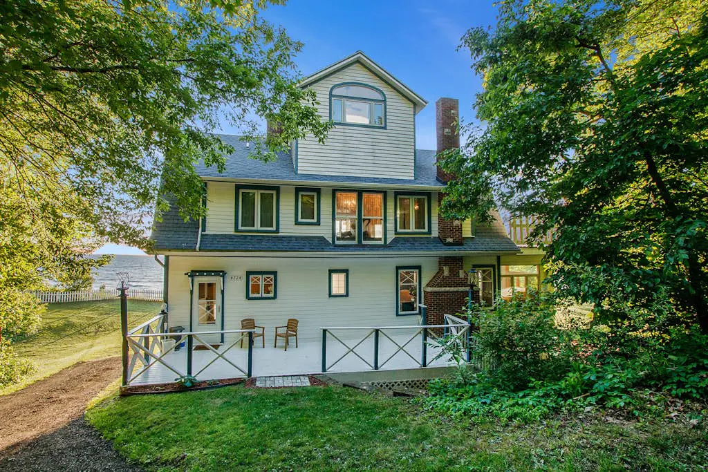 Lake Michigan Retreat- Upper Duplex