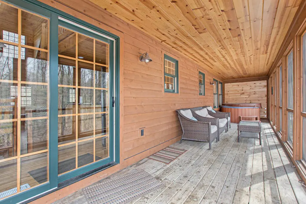 Kingfisher Cove Cabin 28