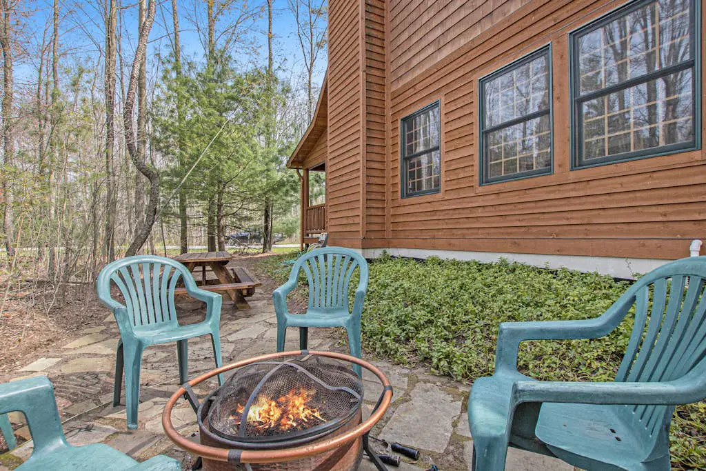 Kingfisher Cove Cabin 28