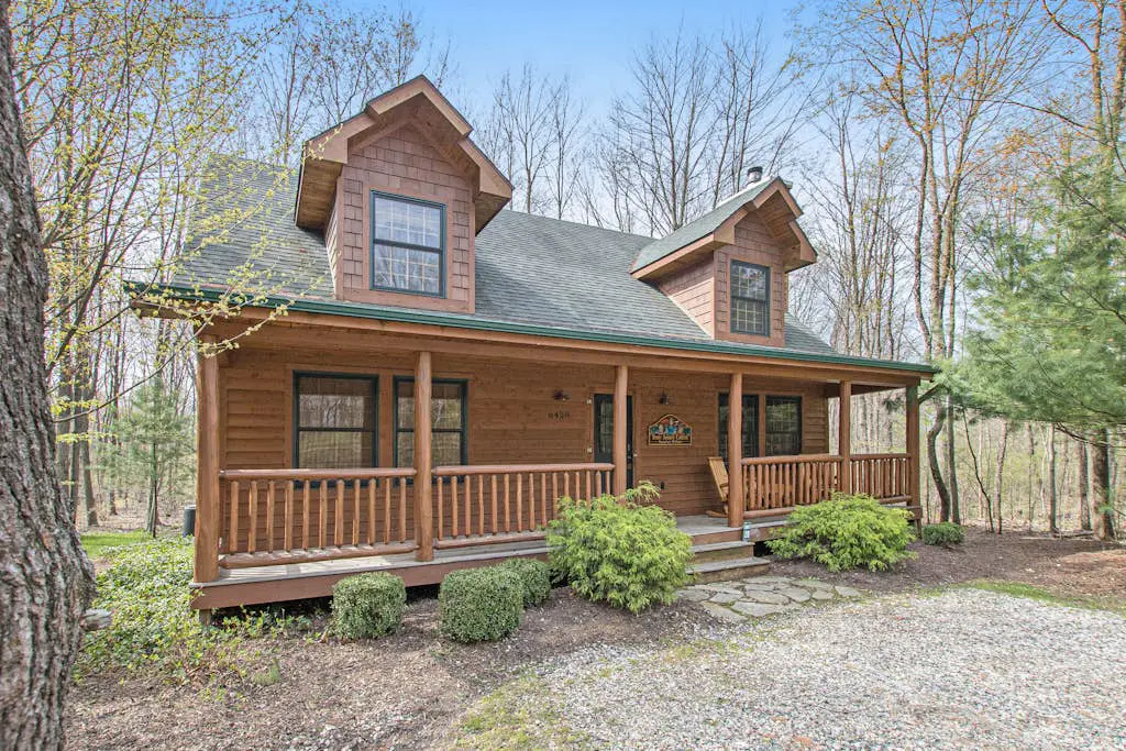 Kingfisher Cove Cabin 28
