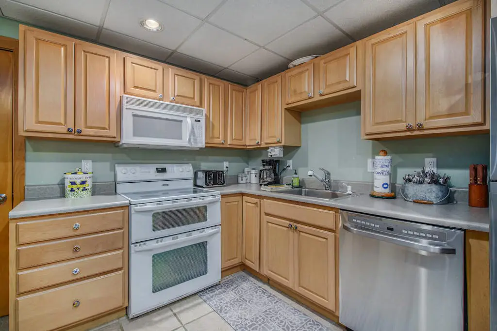 Boyne Mountain Getaway - Unit B