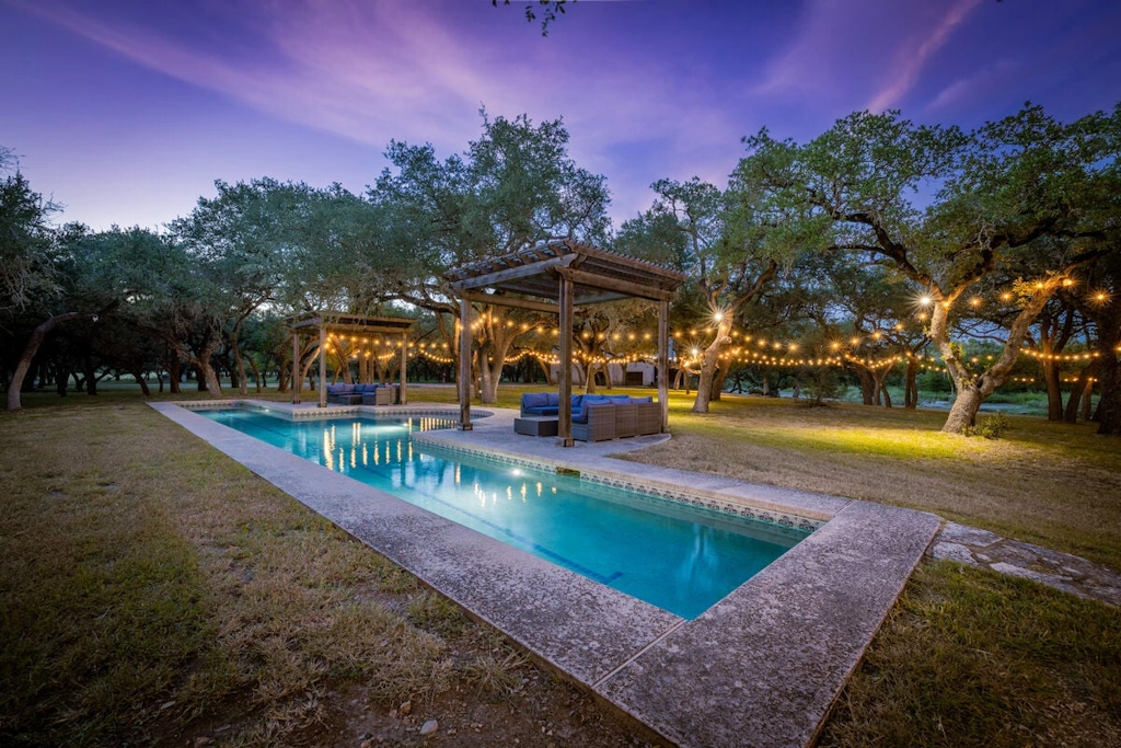 Triple 3 Ranch | Pool, Tennis & Pickleball Retreat