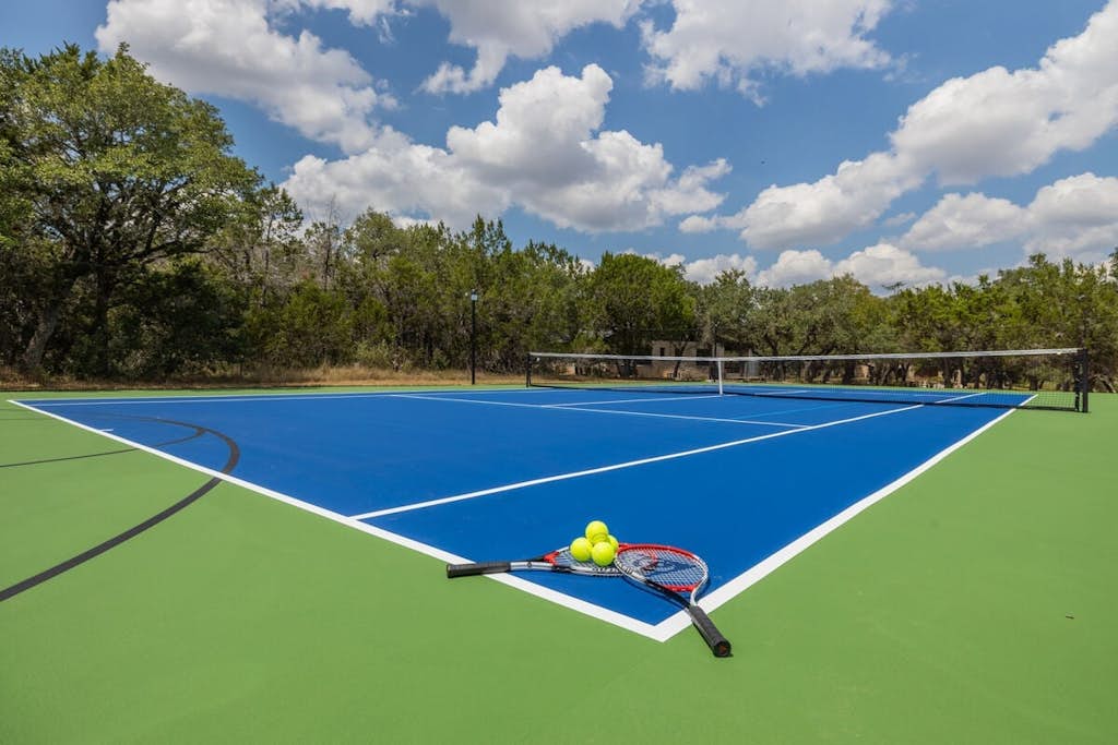 Pool, Tennis & Pickleball Ultimate Hill Country Retreat| Creek| Sleeps 10