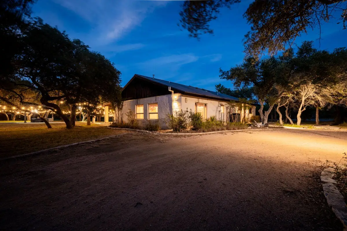 Triple 3 Ranch | Pool, Tennis & Pickleball Retreat