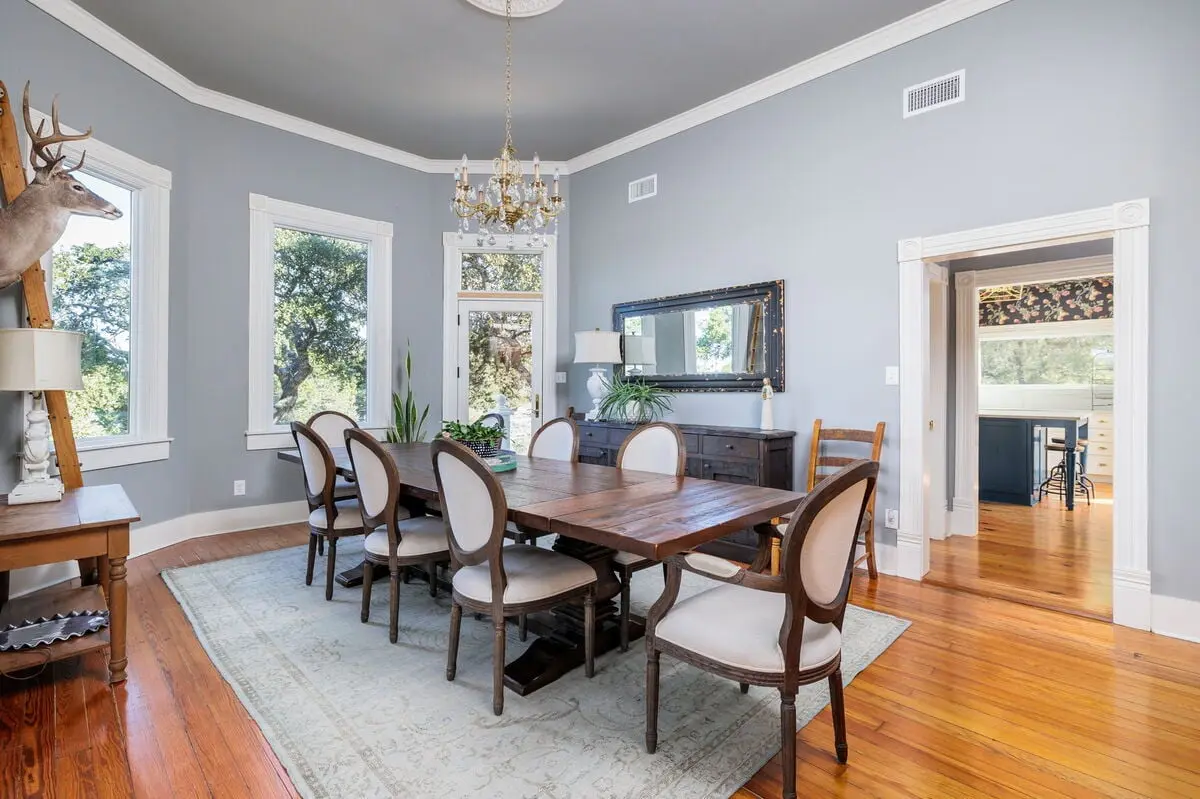 Unique Victorian Estate - The Llama Ranch