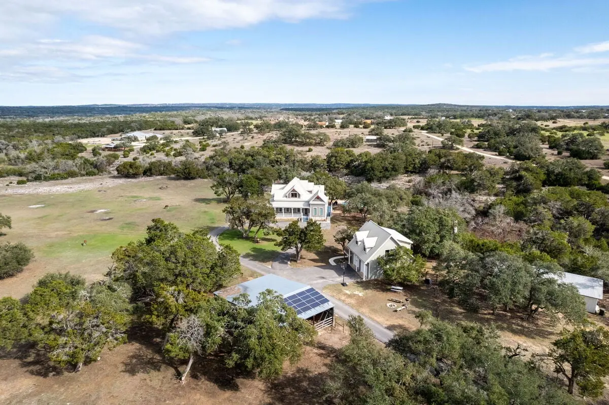 Unique Victorian Estate - The Llama Ranch