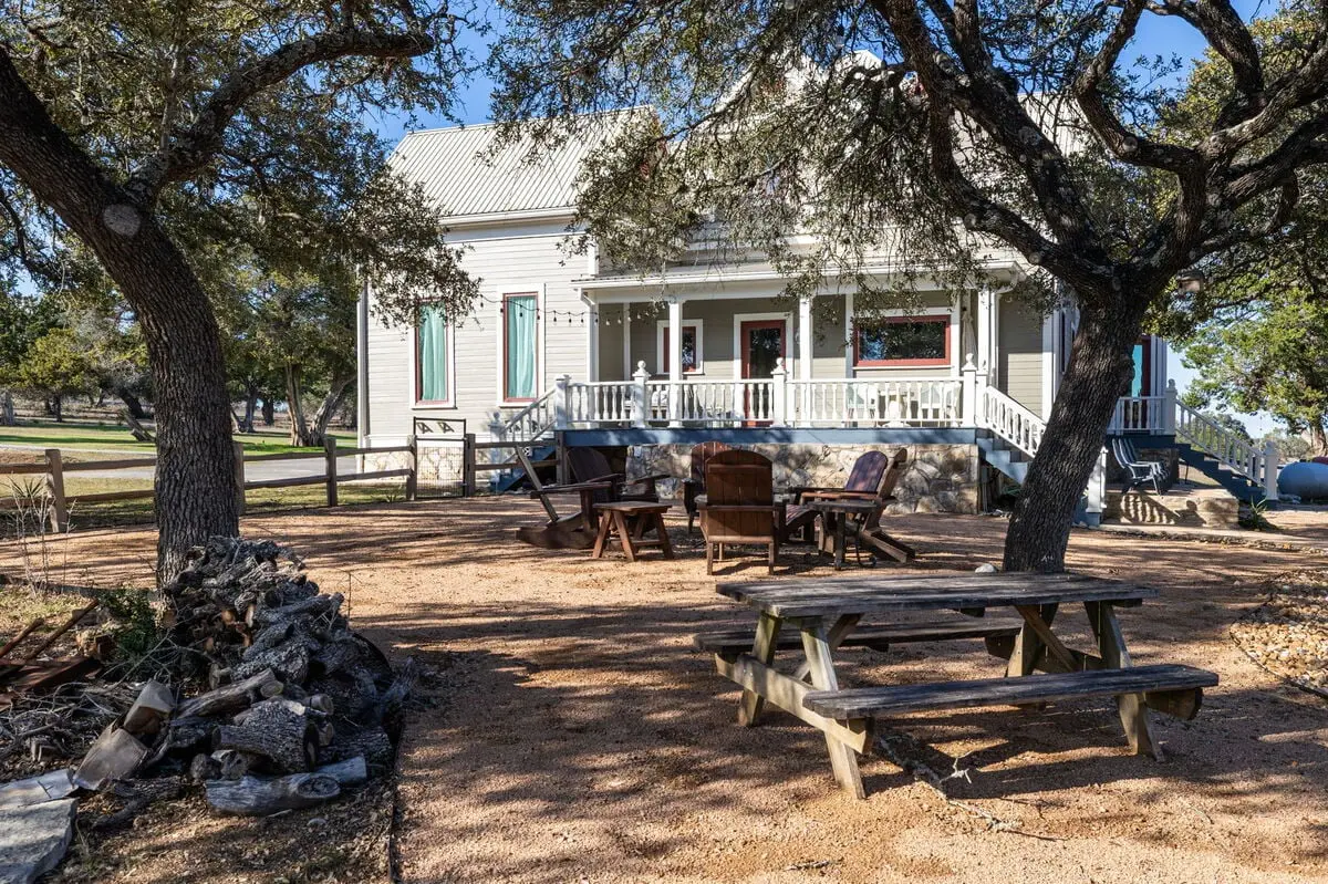 Unique Victorian Home in Llama Ranch