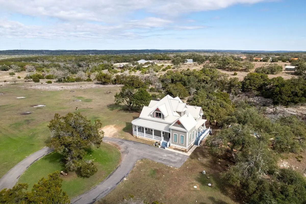 Unique Victorian Home in Llama Ranch
