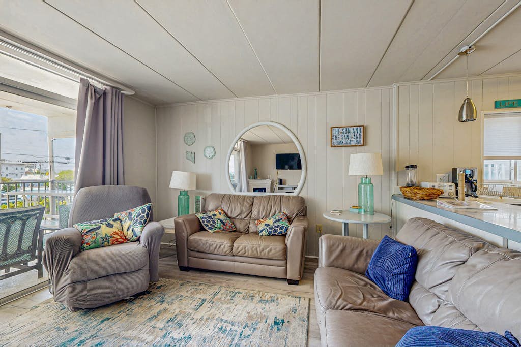 Comfy Condo w/ Balcony & Ocean Views -- 200' to Beach