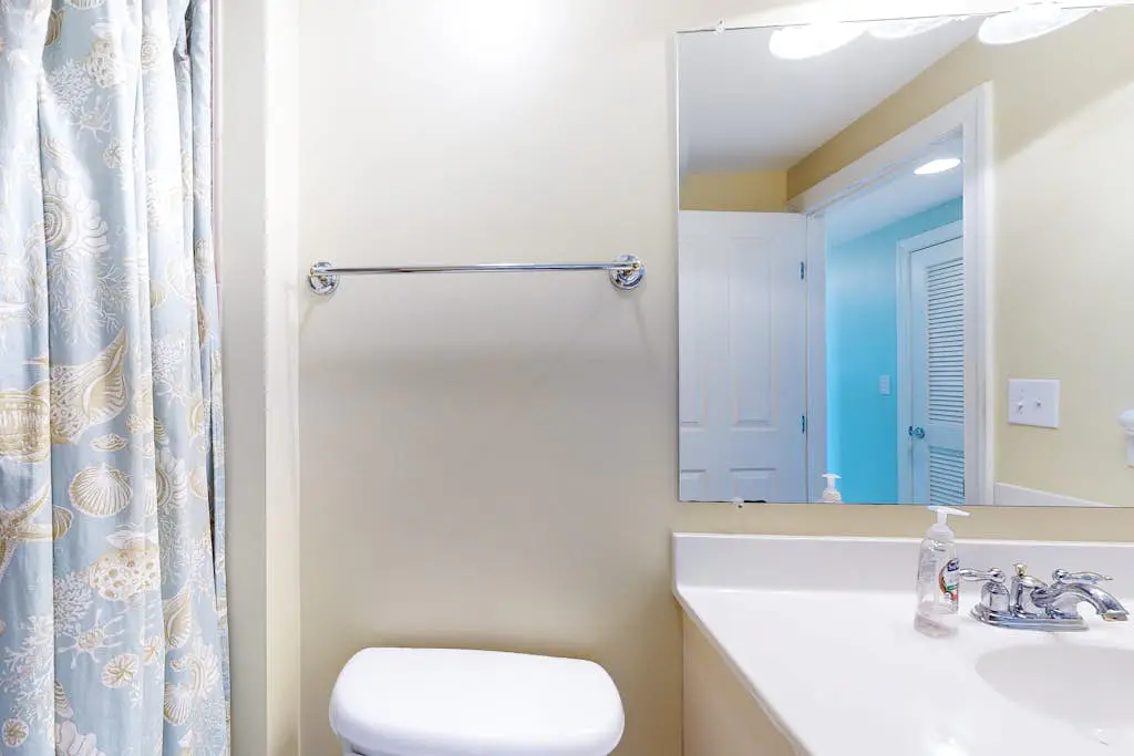 Belmont Towers 708