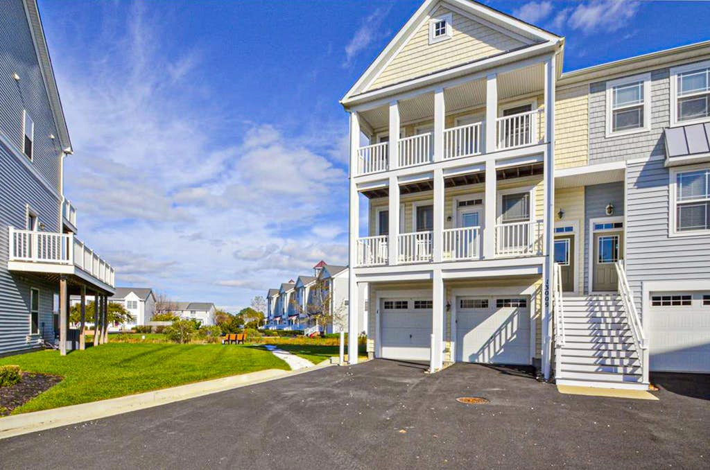 Seaside Village- Bowline 13009-1