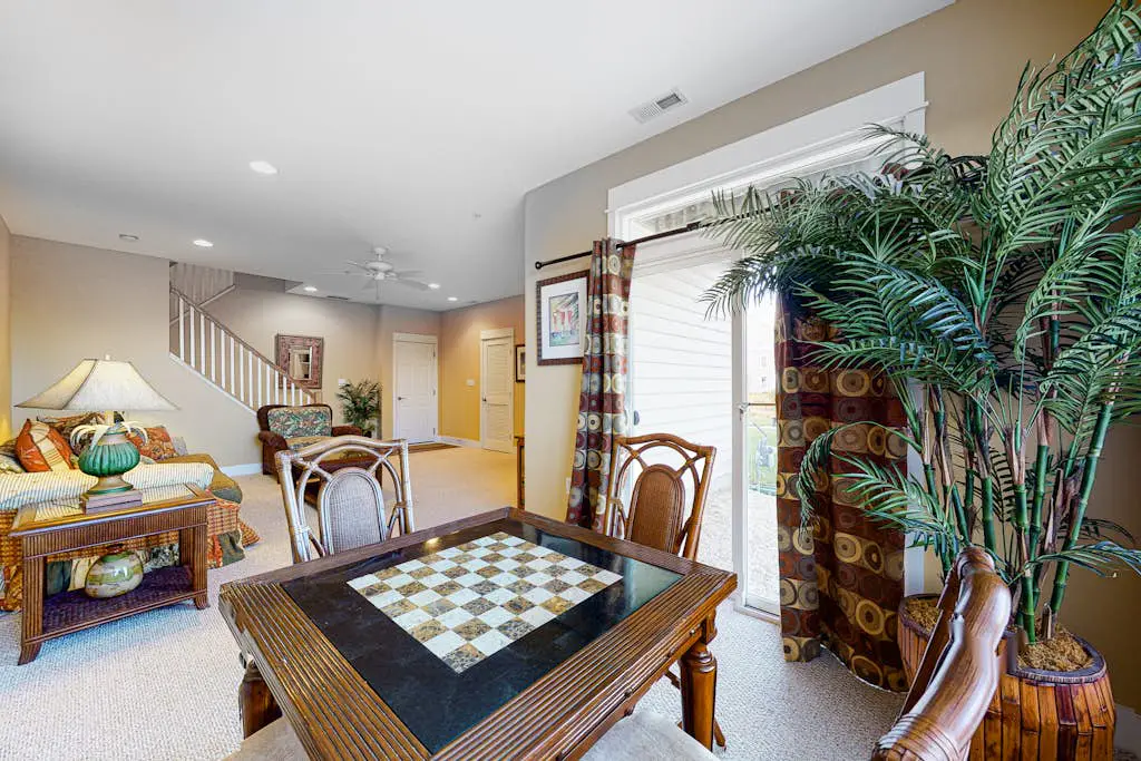 Seaside Village- Bowline 13009-1